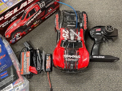 Traxxas 1/16 Slash RTR RC Short Course Truck Mark Jenkins Edition 70054-1 - Image 1 of 4