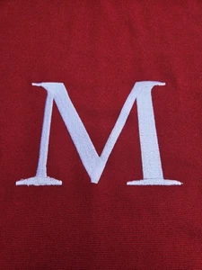 POTTERY BARN roter Kissenbezug 22 x 22 Zoll  Weiß monogrammiert "M"  - Bild 1 von 8