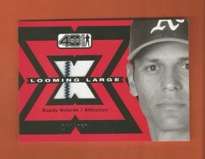 2002 UD 40-MAN LOOMING LARGE RANDY VELARDE GAME-USED JERSEY #d 144/250 A's - Imagen 1 de 1