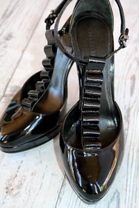 Burberry Black Leather Platform Strappy High Heels Sz 9 - Picture 1 of 18