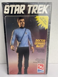 STAR TREK - AMT ERTL ~ Dr. LEONARD McCOY Vinyl Model kit. 12” Fast Shipping - Picture 1 of 5
