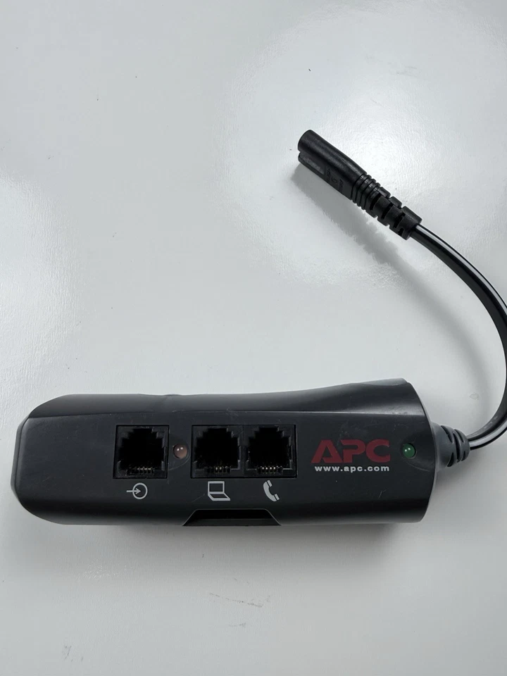 APC PNOTEPRO Mobile Surge Protector for Laptop Power + Phone Network RJ11 RJ45 - Image 1 of 4