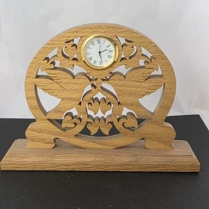 Orologio Mantello Scrivania Colibrì Seghetto Pergamena Legno Artigianale Batteria Nuova 🕰️🐦🌸 - Foto 1 di 7