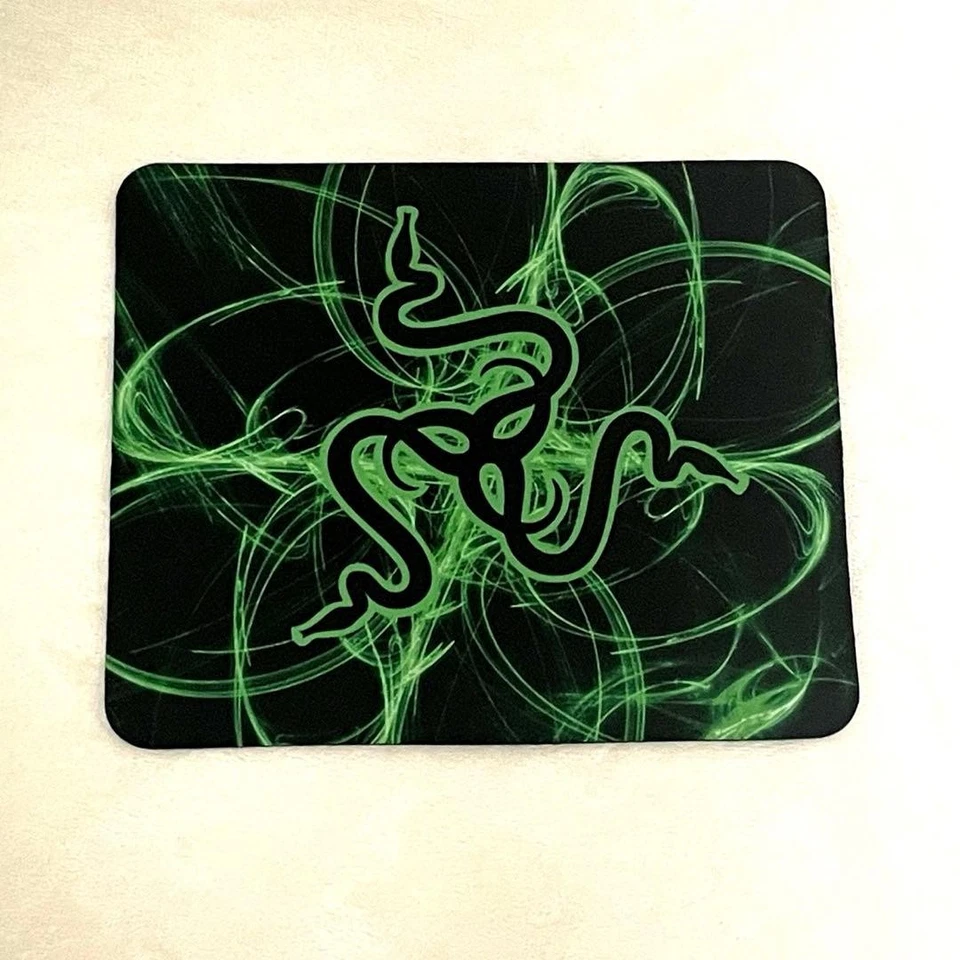 Alfombrilla de ratón para juegos Razer logotipo de serpiente marco verde 240x200 mm sin usar Foto 1 de 1