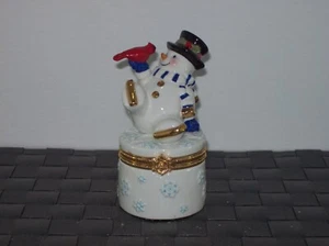 PORCELAIN SNOWMAN FIGURINE TRINKET BOX 4.75 INCHES TALL - Picture 1 of 6