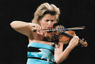 Anne Sophie Mutter Violinist signed 8x12 inch photo autograph
