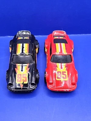 Hot Wheels 1974 P-911 Porsche #95 rojo y negro X 2 ruedas doradas Hot Ones Malasia  Foto 1 de 4