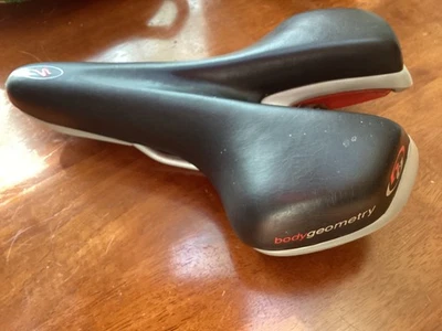 Specialized Body Geometry Road Bike Saddle Cutout Ergonomic Seat Lightweight 450 - Image 1 of 4