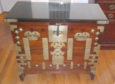 Antiguo cofre de boda coreano Foto 1 de 4