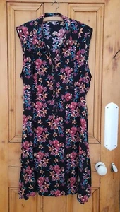 Size 18 Black Floral Collared Dress Peacocks Sleeveless Button Up - Picture 1 of 8