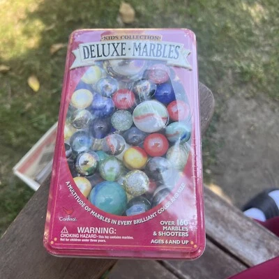 NUEVO Cardinal Deluxe Canicas y Tiradores de Colores Brillantes en Lata - Nuevo en Caja Sellado Foto 1 de 2