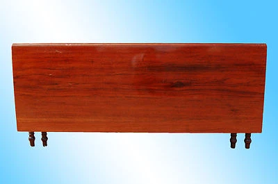 LARGE AMERICAN SHERATON WALNUT DINING TABLE c. 1810 - Image 1 of 4