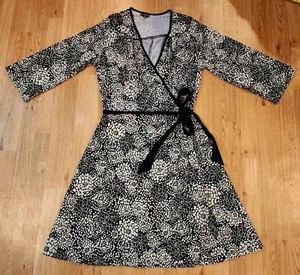 Hourglass Black And Beige Floral Faux Wrap Dress 3/4 Sleeves 1X - Picture 1 of 8