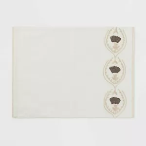 Mantel individual enrejado floral colocado crema agria - Juego de umbral de 4 19"x14" - Imagen 1 de 3