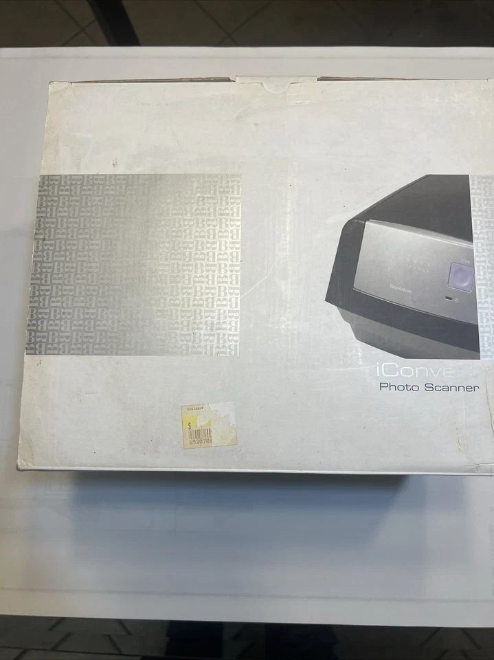 Brookstone iConvert Instant Digital Photo Scanner 3 x 5", 4 x 6", 5 x 7", 593715 - Image 1 of 2