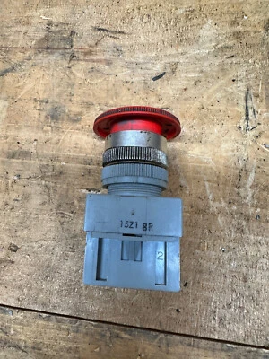 BOTÓN DE PARADA DE EMERGENCIA IZUMI IDEC AVW000 LIBERACIÓN GIRATORIA - USADO - ¡ENVÍO RÁPIDO! Foto 1 de 3