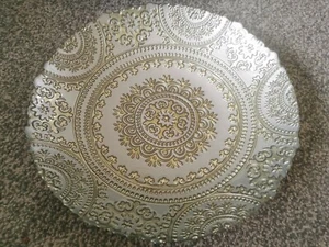 Stunning Glass Christmas Table Display Bowl - Vintage Designed Feature Bowl - Picture 1 of 5