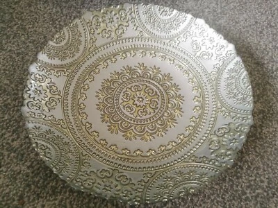 Stunning Glass Christmas Table Display Bowl - Vintage Designed Feature Bowl - Image 1 of 4