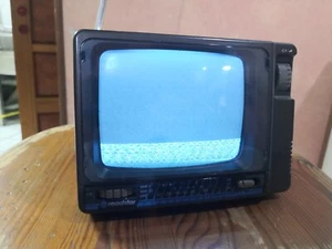 ROADSTAR Bianco e nero Tv-400N 5 pollici Portatile Vintage. Funzionante. - Foto 1 di 22