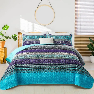 Boho Quilt Full Size, Purple Blue Bohemian Lightweight Microfiber Bed Decor Beds - Image 1 of 4