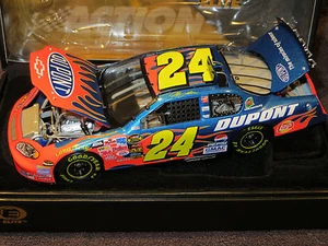 Jeff Gordon 24 Dupont 2005 1/24 Chevy Monte Carlo Action RCCA Elite 1/1500 RARE - Picture 1 of 6