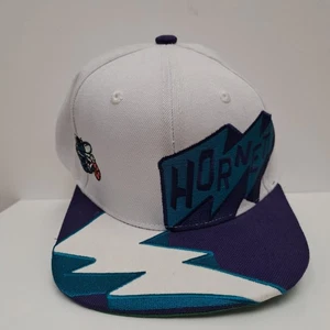 Mitchell & Ness Charlotte Hornets Fast Times White Adjustable Snapback Hornets - Picture 1 of 7