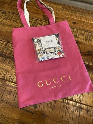 Gucci tote handbag vip member plus vip beauty pouch with 3 scrunchies bungle - Image 1 of 4