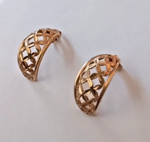 Yellow Gold Huggie Half Hoop 14K Earrings & Push Backs 2.4gm Nice Mothers Day - Picture 1 of 4