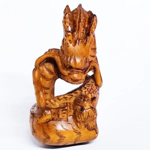 Y8757 - 2 " Hand Carved Boxwood Netsuke Figurine Carving : Dragon and Tiger - Picture 1 of 6