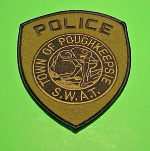 PARCHE POLICIAL POUGHKEEPSIE NEW YORK NY SWAT 4 3/4" (VERDE TENUE) - Imagen 1 de 1