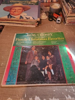 Bing Crosby & The Columbus Boychoir Sing Family Christmas Favorites 1967 Record - Image 1 of 3