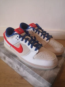 Nike Dunk Low Anno del Coniglio (2023), EU 43, NUOVE - Foto 1 di 6