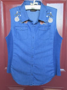 CLEARANCE Cavalini Sleeveless Blouse XL Blue Denim Embroidered Machine Wash EUC - Picture 1 of 6
