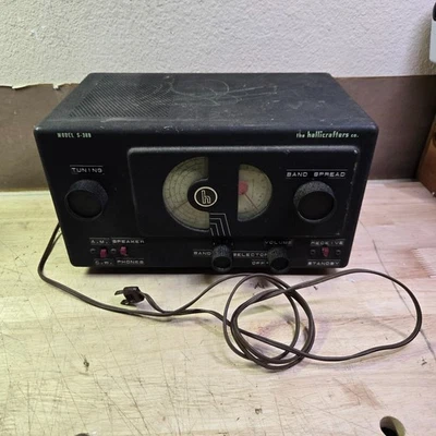 Vintage Hallicrafters S-38B HAM Radio Shortwave Receiver Unit, Powers On.  - Image 1 of 4