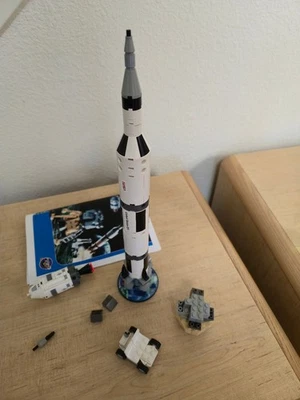 LEGO 7468 Saturn V Moon Mission 2003 incompleto + manual Foto 1 de 4
