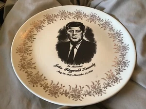 Vintage John F Kennedy Memorial Commemorative Plate 1960’s, 9.25" - Picture 1 of 3