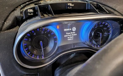 CHRYSLER 300 2015 SPEEDOMETER / INSTRUMENT CLUSTER 140 MPH ID 5091702AC 1724518 Foto 1 de 4