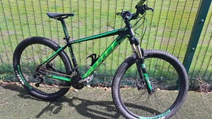 Scott Scale 760 Mountain Bike Medium size 27.5 Inch Wheel Size - Picture 1 of 8
