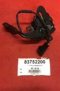 Cofano Serratura Ferrari 812 - F12 - FF - Lid Lock - # 83752200 - Foto 1 di 3