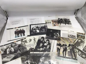 The Beatles Lot Of 16 35mm Transparency 8x10 - Magazine layout???? - Picture 1 of 12