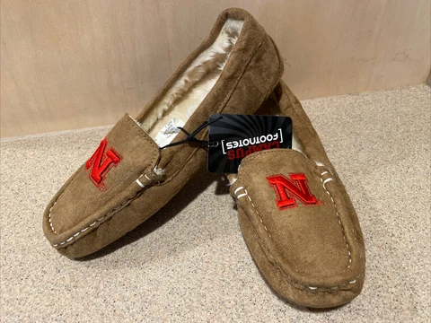 Nebraska Cornhuskers NCAA Women's Tan Moccasin Slippers Size 8 - NWT Cover