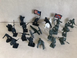 20 American Civil War Infantry Plastic Toy Soldiers Horse Flags 54 mm - Picture 1 of 6