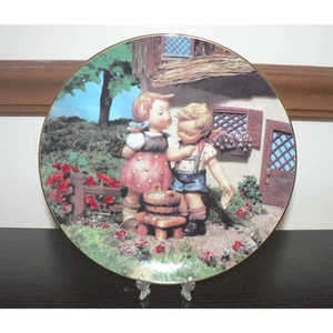 Plato de abejorro Danbury como nuevo limpio chirriante. Colección Little Companions #LW2256 - Imagen 1 de 3