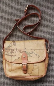 VGC vintage 1st Class Alviero Martini Made in Italy leather crossbody bag - Picture 1 of 13