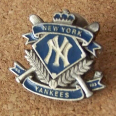 NY Yankees crest pewter pin small MLB New York c41440 - Image 1 of 4
