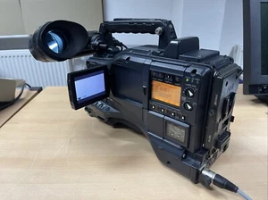 PANASONIC AJ-HPX3700 Varicam P2 HD Kamera Camcorder + Viewfinder - vom Händler - Picture 1 of 15