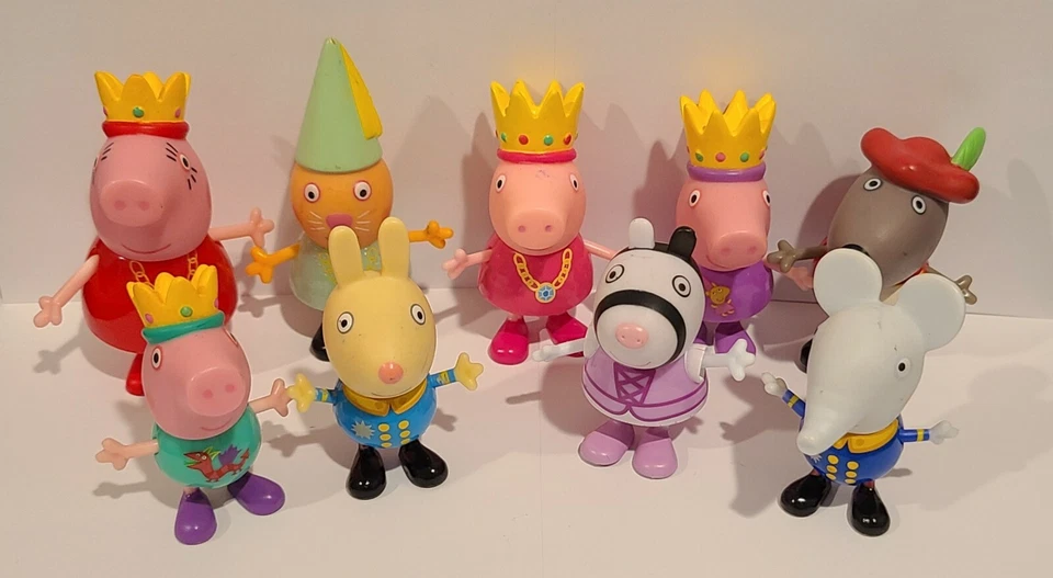  Peppa Pig's Royal Court Figure Set Lot of (9) - Image 1 of 1