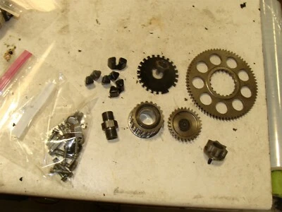 Triumph Daytona 955i 2000 lote de piezas de motor engranajes transmisión cojinete polea Foto 1 de 4