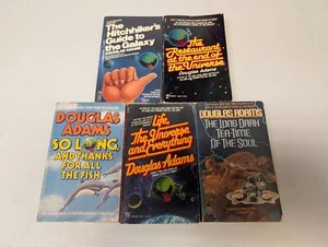 Lot of 5 Paperback Books Book Douglas Adams The Hitchhiker's Guide to the Galaxy - Imagen 1 de 7