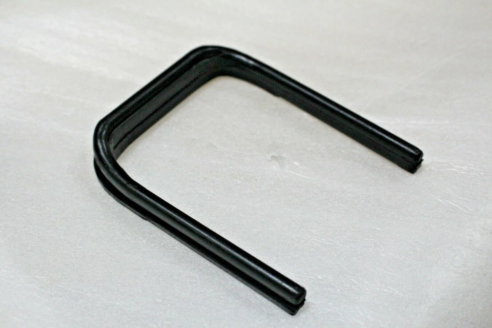 Honda C70 C71 C72 C76 C77 C78 CA72 CA77 CS71 CS76 Packing Front Fender Black NEW - Image 1 of 1